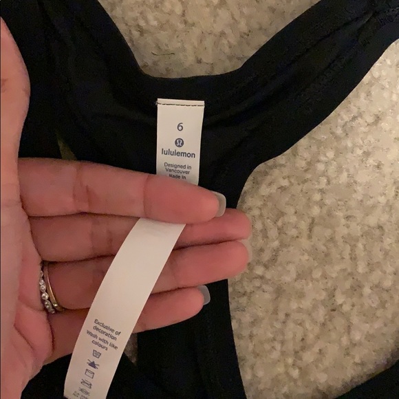 Lululemon tank - Picture 3 of 3